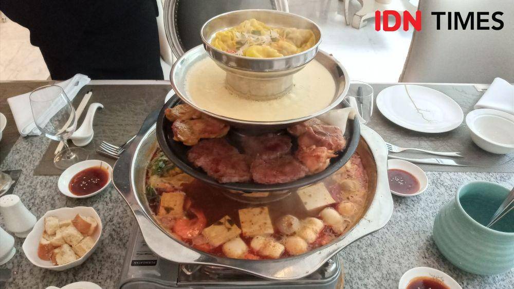 Pagoda Steamboat di Orient8 Hotel Mulia Senayan, Jakarta. IDN Times/Dhiya Awlia.A