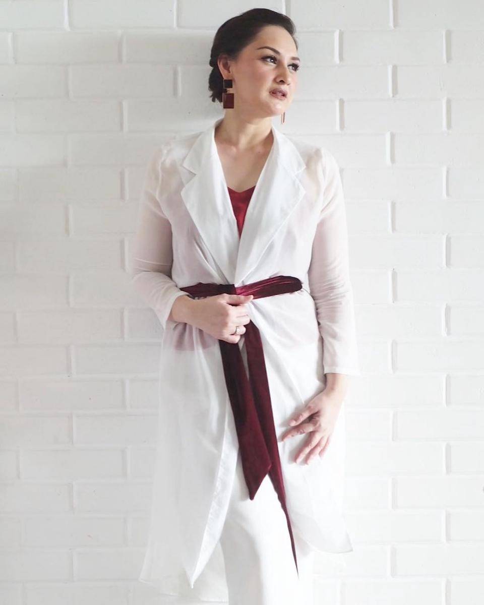 instagram.com/monaratuliu