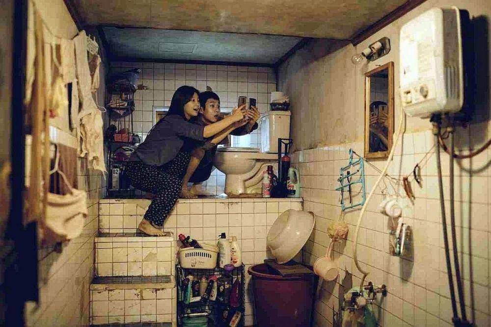 Twitter.com/scarytoilet