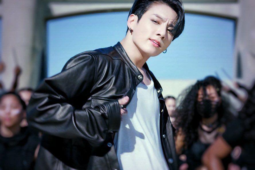 9 Potret Terbaru Jungkook di Comeback BTS, Bikin Menjerit!