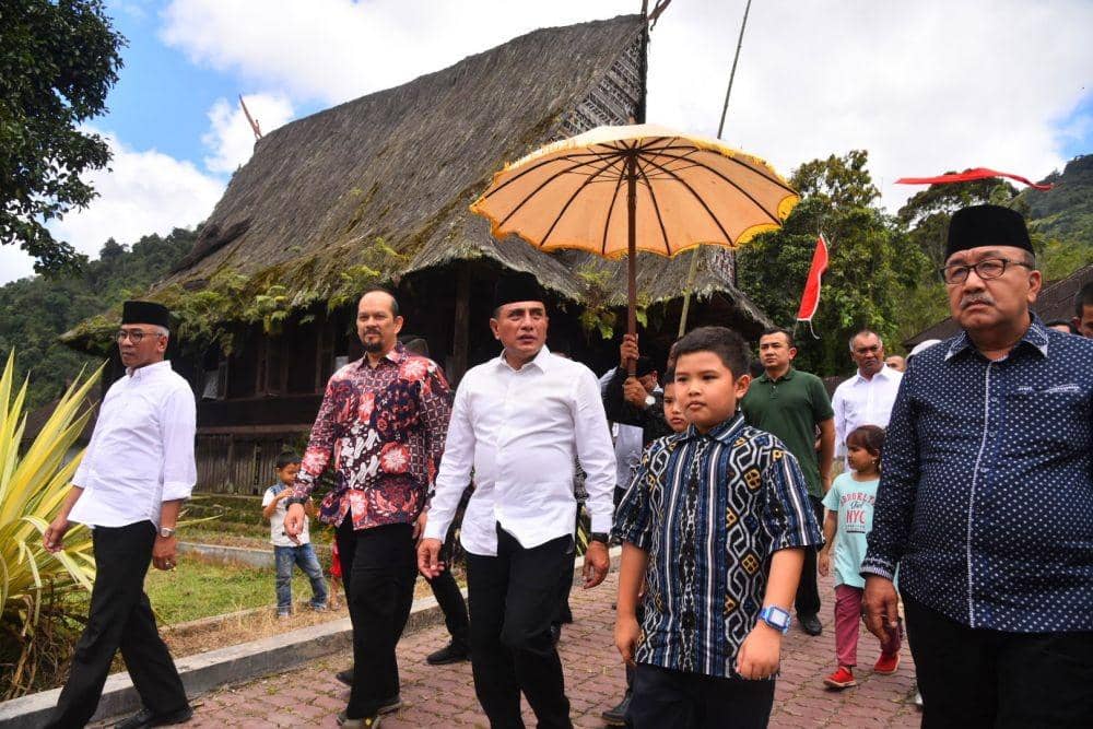 Edy Rahmayadi saat berkunjung ke Bagas Godang, Sabtu (22/2) (Dok Humas Pemprov Sumut)