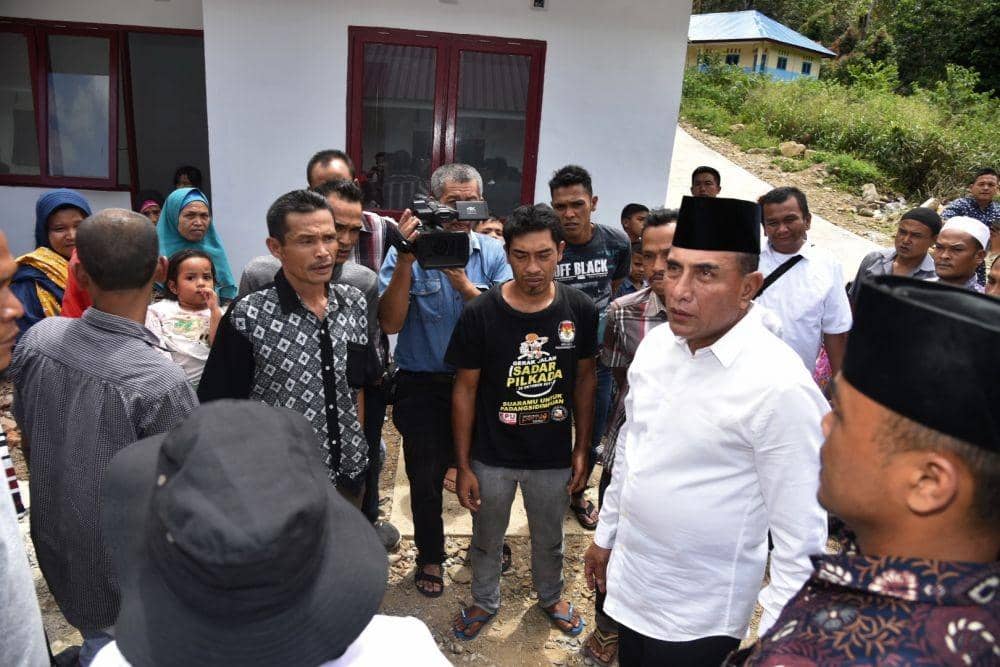 Gubernur Sumut Edy Rahmayadi saat meninjau rumah relokasi korban banjir bandang Madina (Dok Humas Pemprov Sumut )