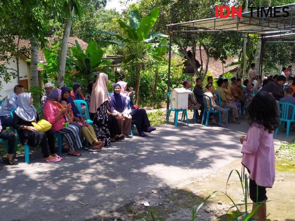 Suasana di rumah duka mendiang Zahra. (IDN Times/Siti Umaiyah)