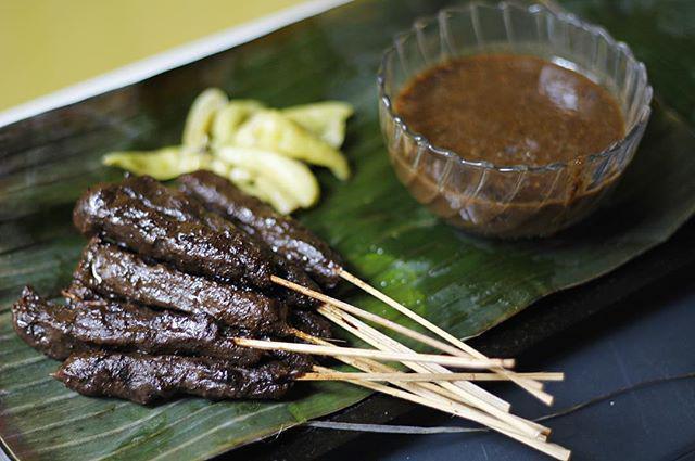 5 Rekomendasi Warung Sate Kerbau di Kudus yang Nikmat Abis