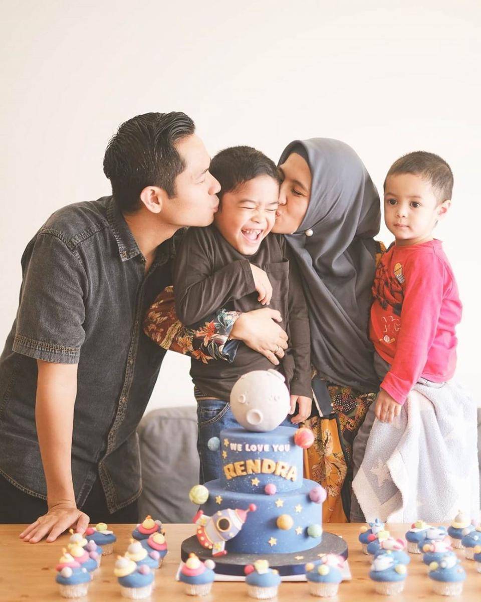 instagram.com/ichasoebandono