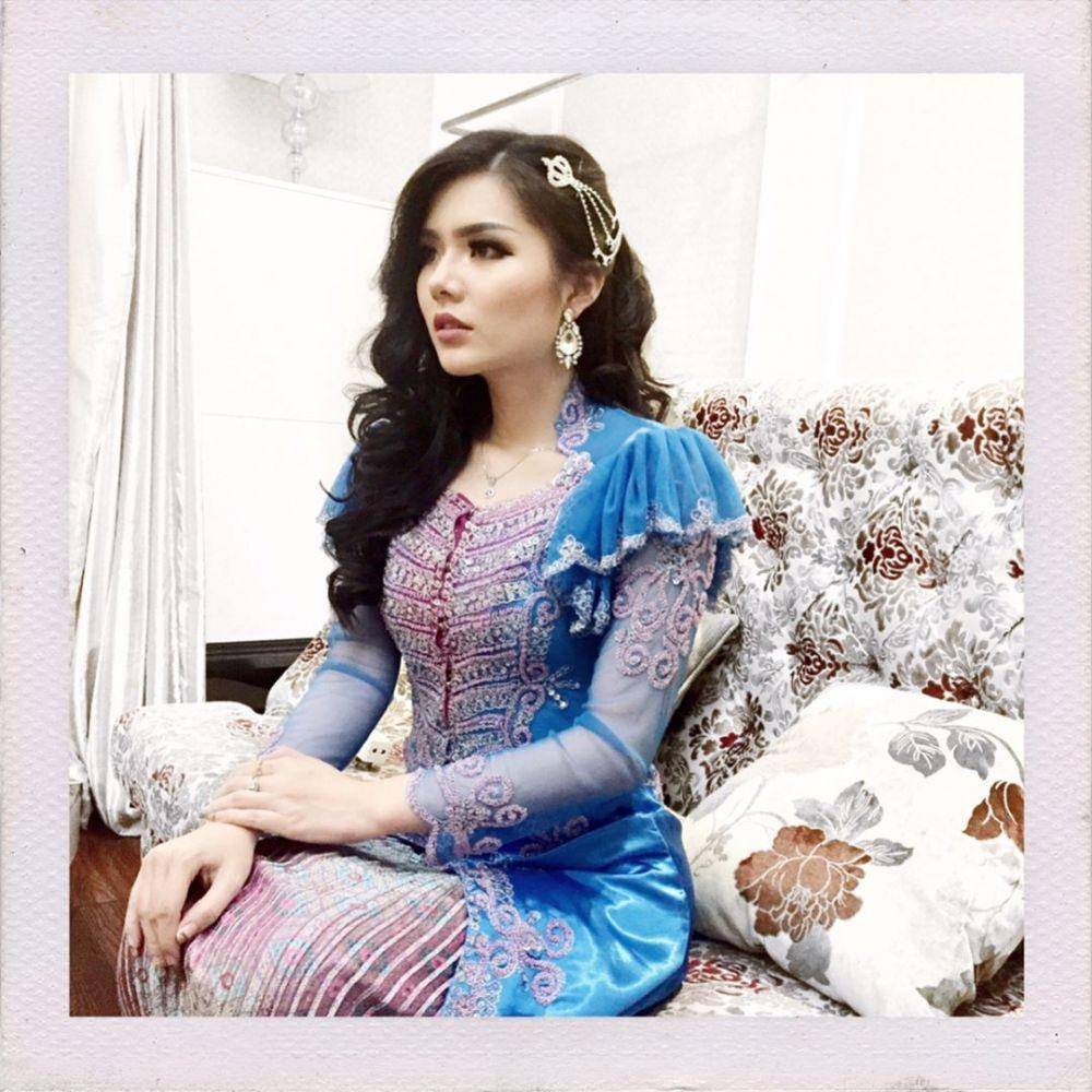 instagram.com/christinesindoko