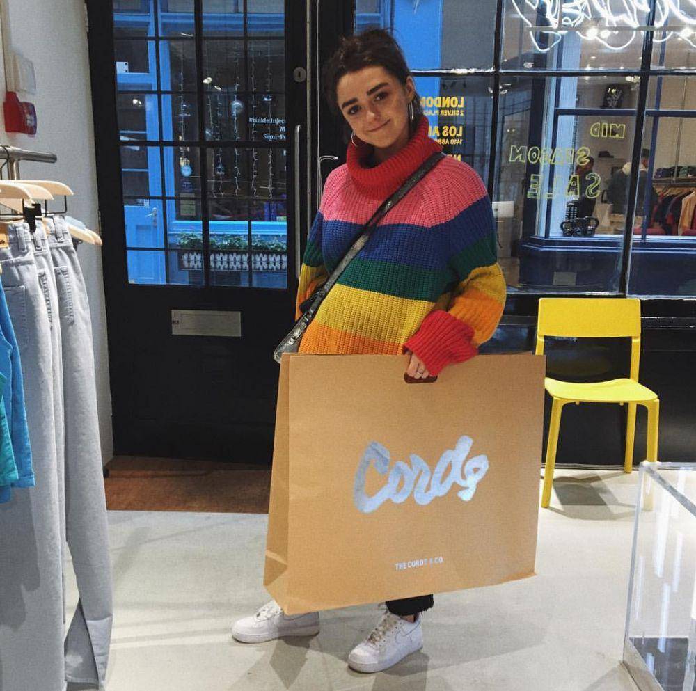 instagram.com/maisie_williams