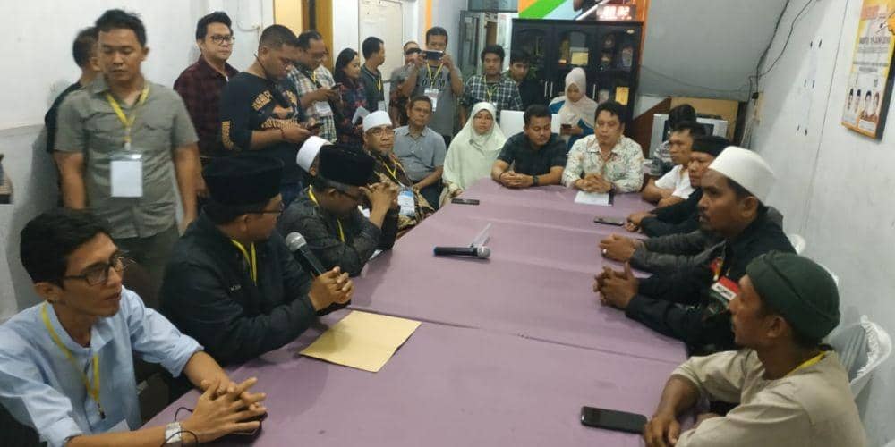 Paslon Ustaz Azwir dan Latief Khan gagal penuhi syarat minimal dukungan calon perseorangan KPU Medan (Dok.IDN Times/istimewa)
