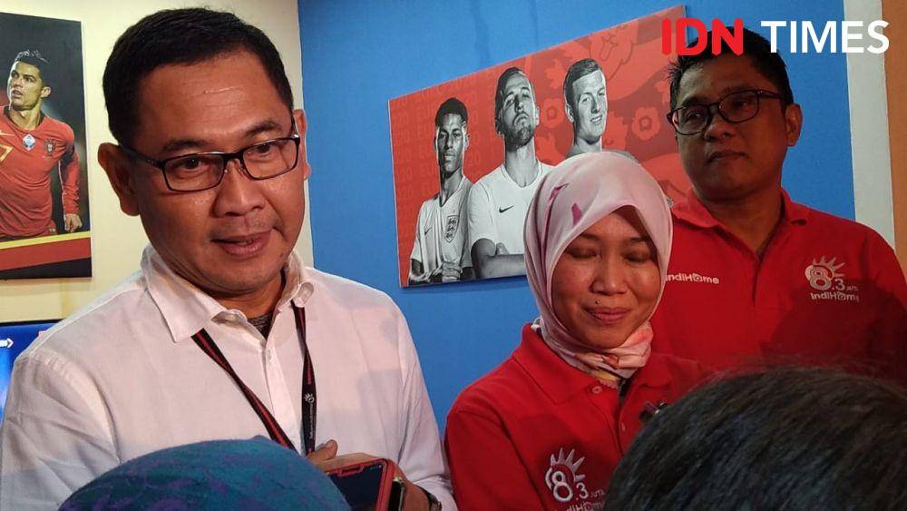 Vice President Corporate Communication PT Telekomunikasi Indonesia (Persero ) Tbk (Telkom), Arif Prabowo dan Direktur Consumer Service Telkom Indonesia, Siti Choiriana (IDN Times/Shemi)