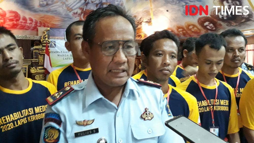 Kepala Lapas Kelas II A Kerobokan, Yulius Sahnusa. (IDN Times/Ayu Afria)