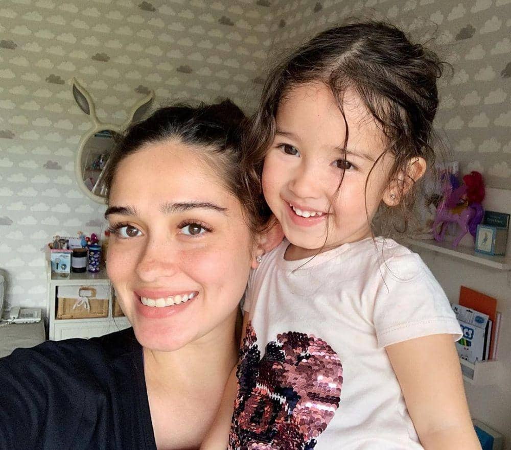 instagram.com/yaswildblood