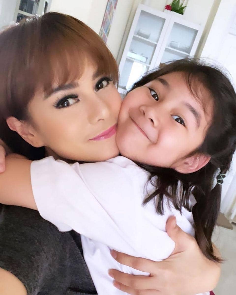 instagram.com/astridtiar127