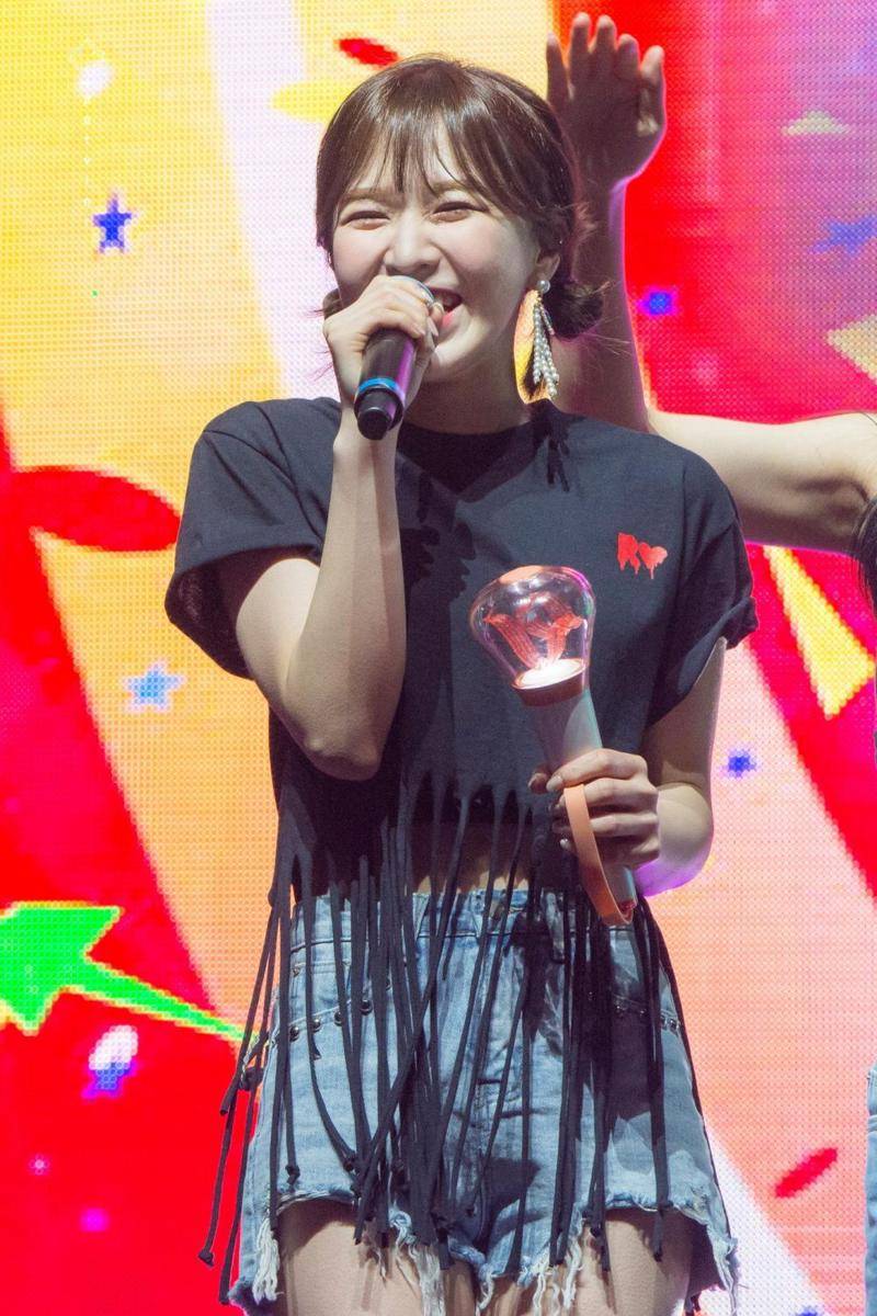 Twitter.com/baewannie