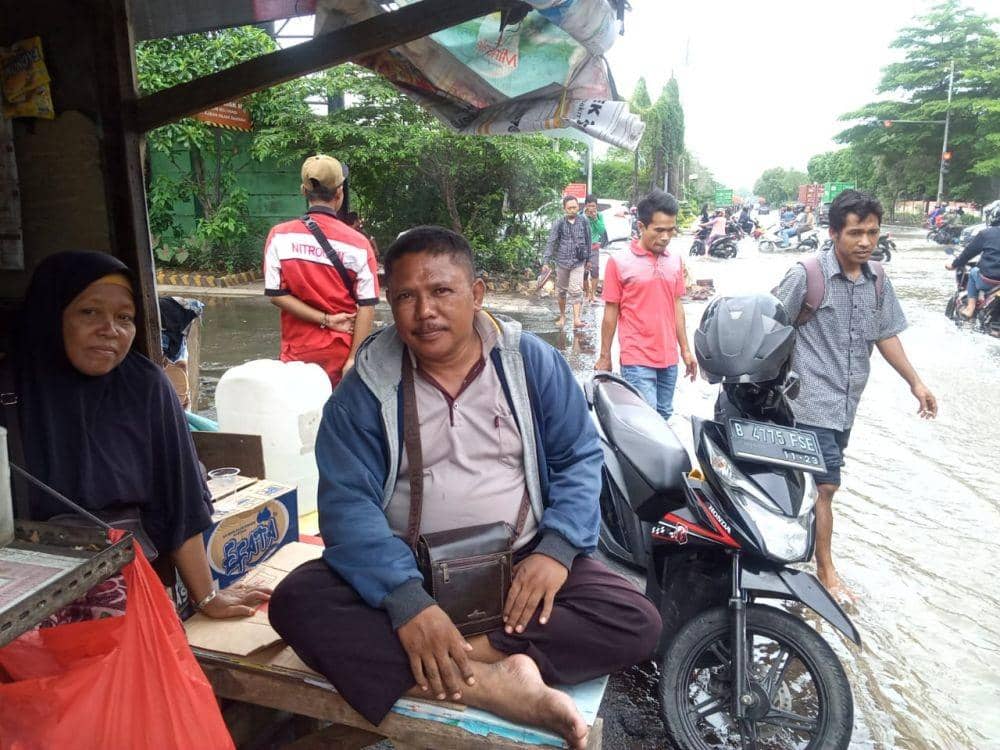 Banjir di Cakung, Jakarta Timur (IDN Times/Cindi Nopitasari)