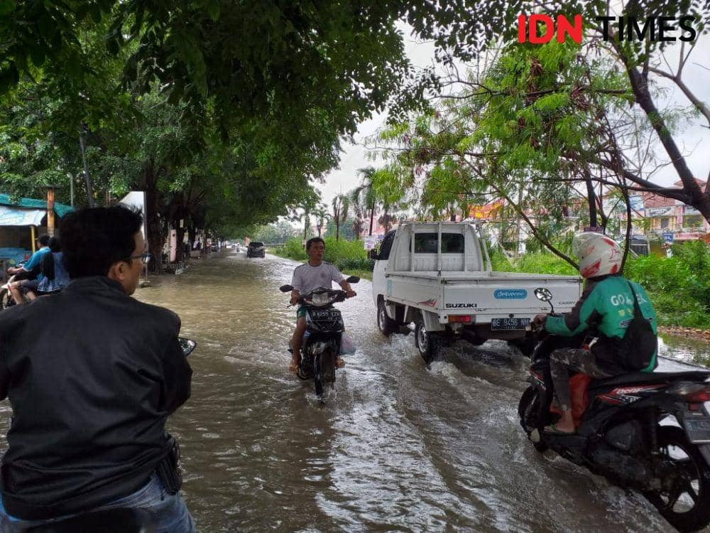 Banjir Bekasi (IDN Times/Ileny Rizky)