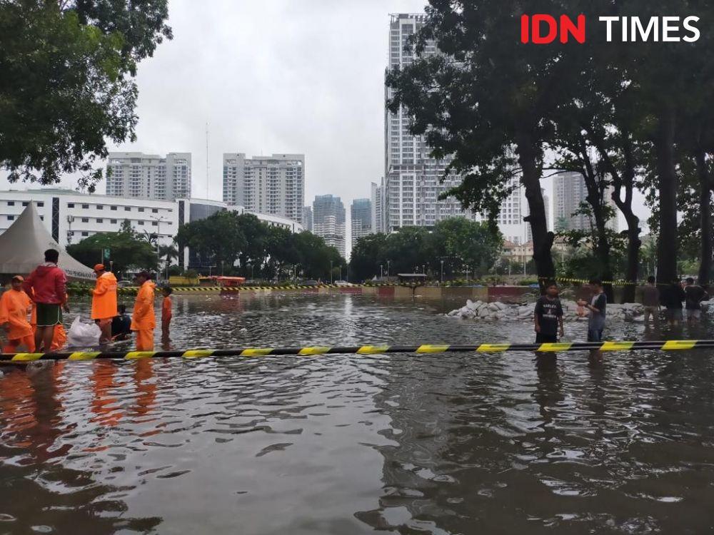 Waspada gelombang tinggi di jakarta-jawa