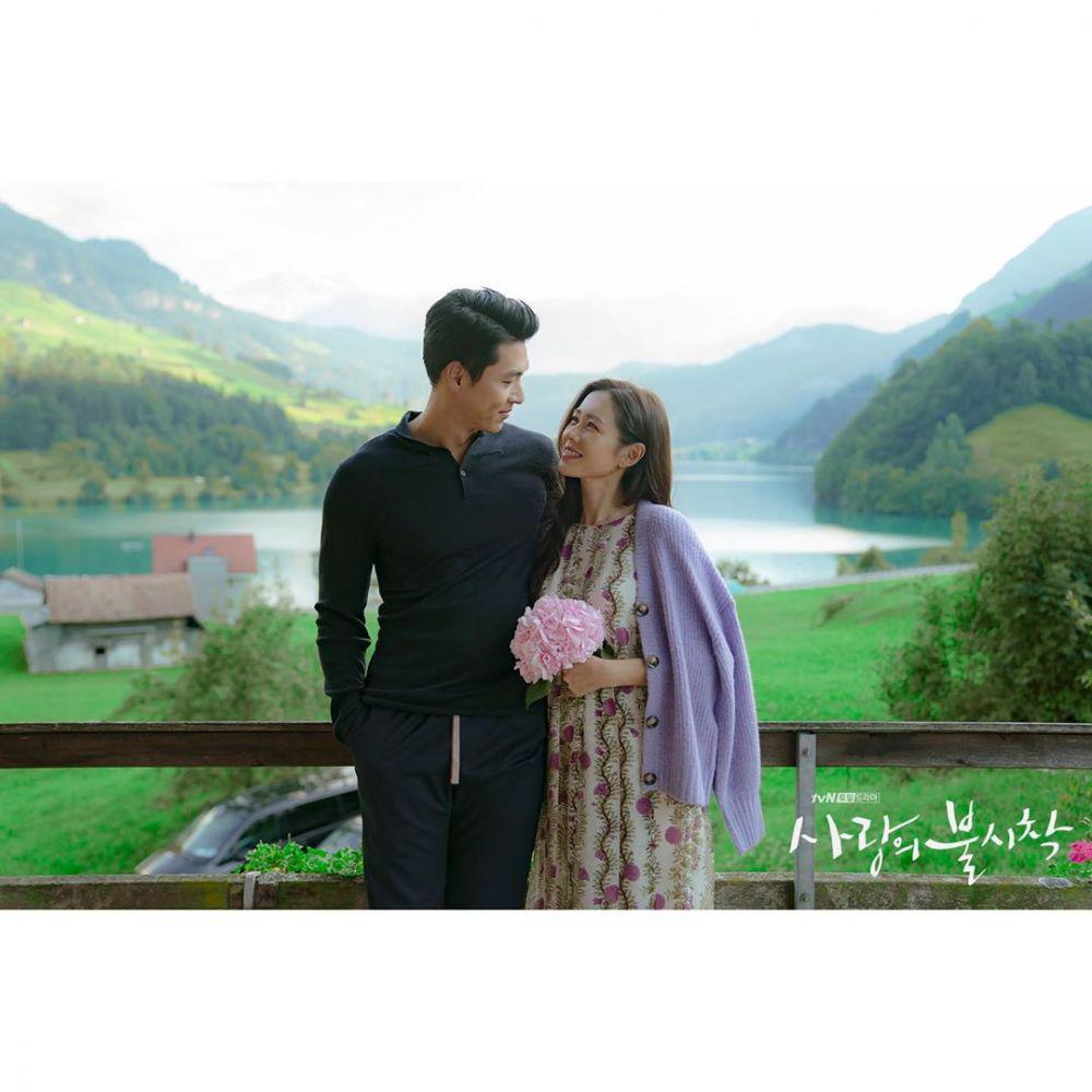 5 Foto Romantis Hyun Bin & Son Ye Jin di KDrama Crash Landing on You