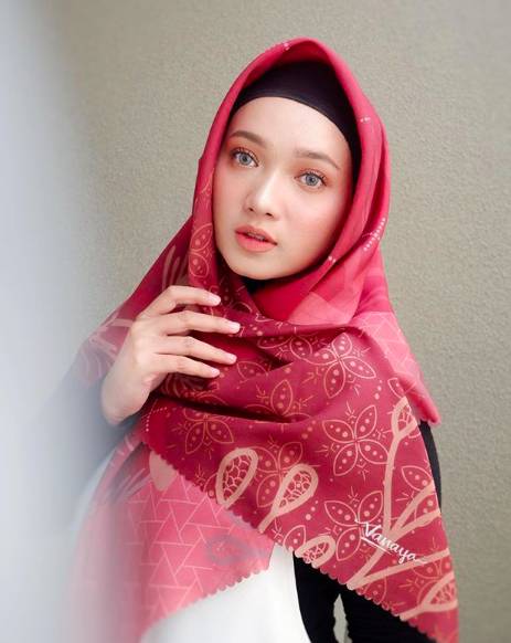instagram.com/zahrahakiim