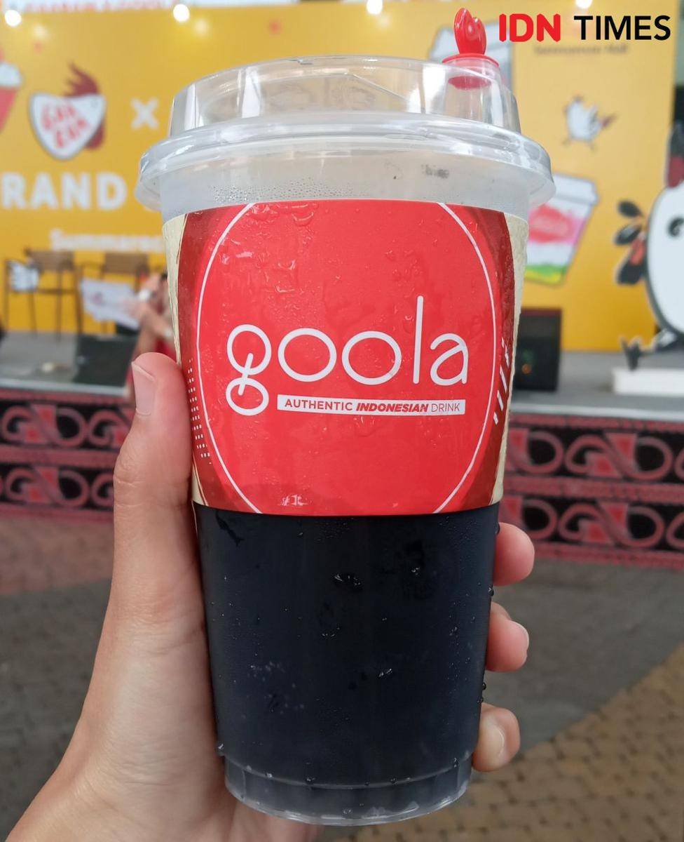 Menu Charcoal Frootea dari Goola, Tangerang Selatan. IDN Times/Dhiya Awlia.A