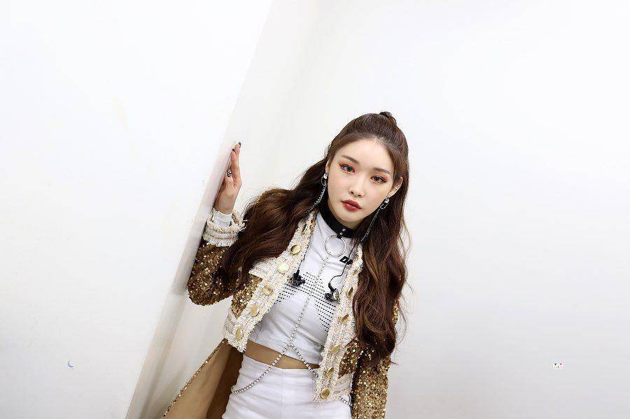 instagram.com/chungha_official