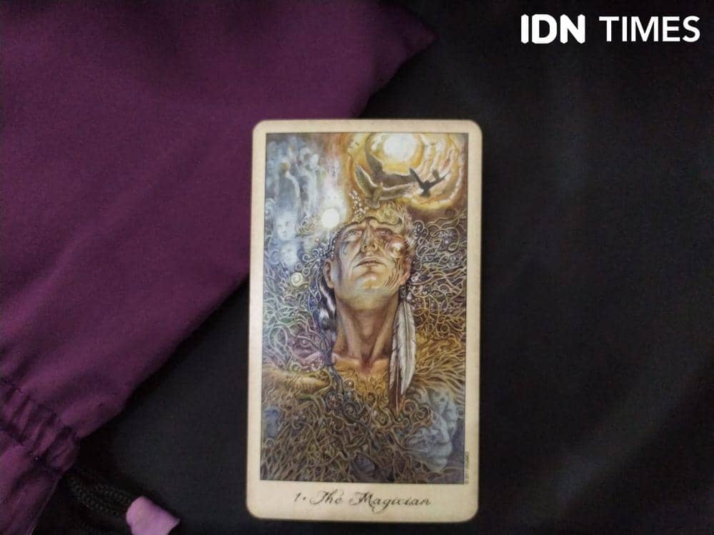 Tarot Card (IDN Times/Aldzah Aditya)