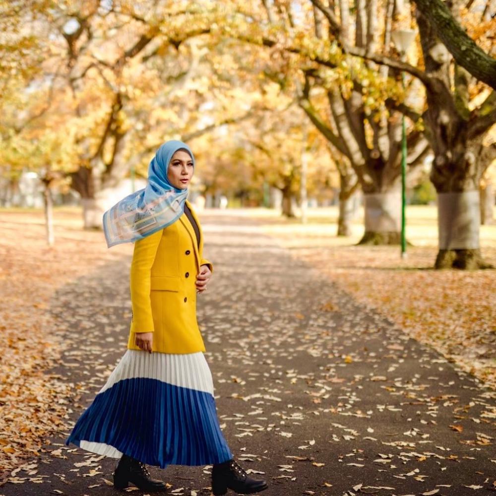10 Gaya Marini Zumarnis yang Super Stylish dalam Balutan Hijab