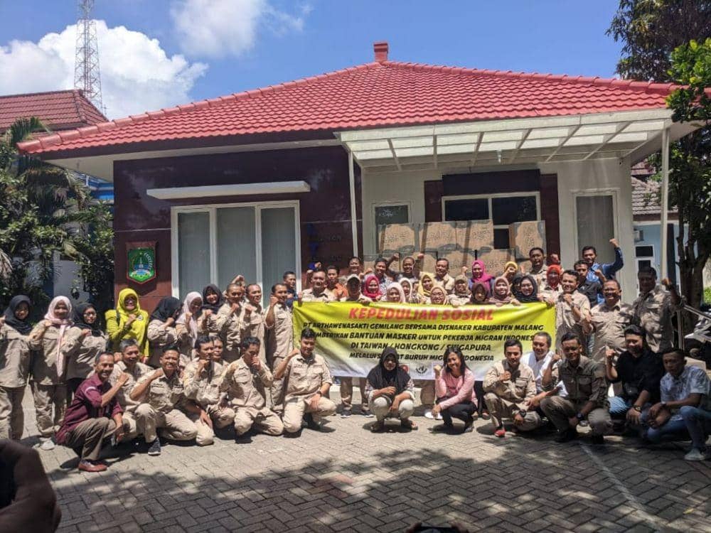 Disnaker Kabupaten Malang kirim masker ke luar negeri. Dok/ Humas Disnaker Kabupaten Malang