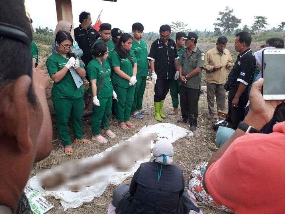 Tulang Belulang di Dalam Makam Dipindahkan, Keluarga Mengamuk
