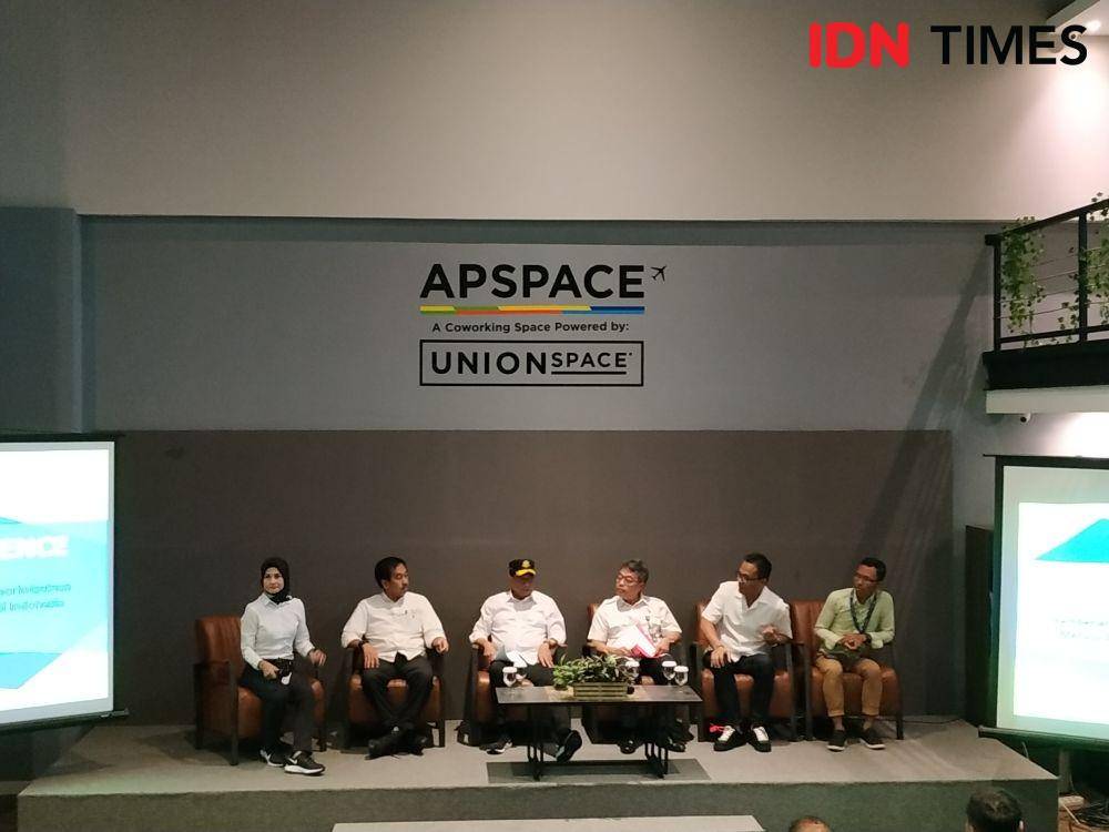 Konferensi pers pemberian insentif pariwisata melalui diskon tiket pesawat. (IDN Times/Hana Adi Perdana)
