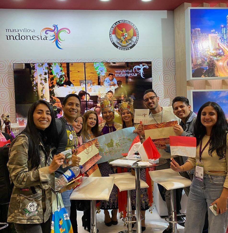 (Pameran pariwisata Indonesia di Vitrina Turistica Kolombia) Dokumentasi KBRI Bogota