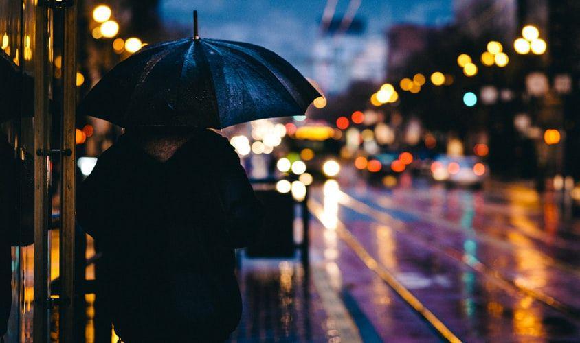 [PUISI] Perempuan dan Hujan