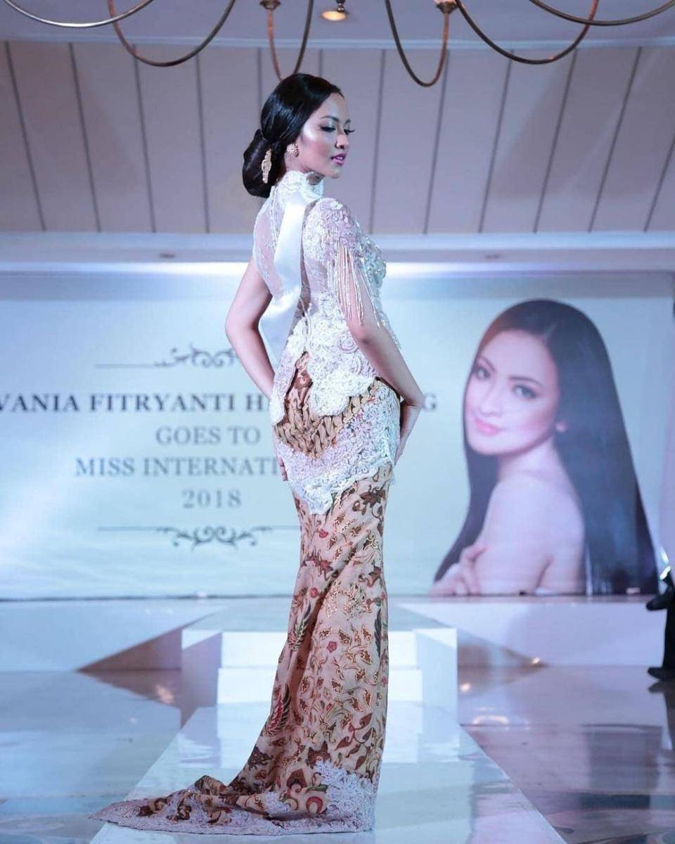 instagram.com/vaniafherlambang