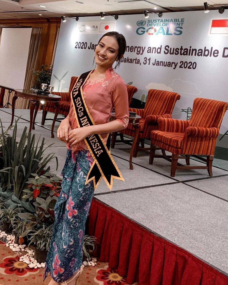 instagram.com/vaniafherlambang