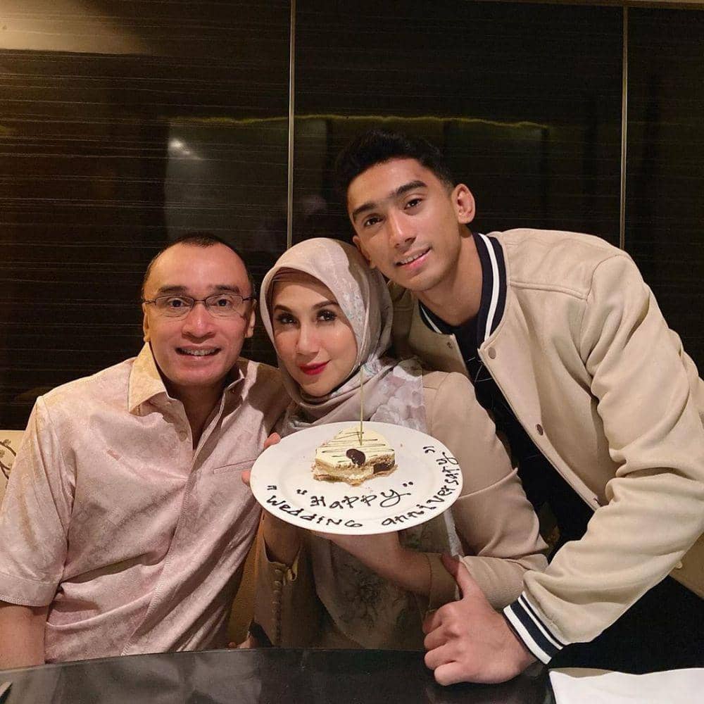 instagram.com/marinizumarnisreal