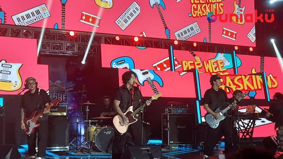 Dan oleh Pee Wee Gaskins. duniaku.com/Adhitya Daniel