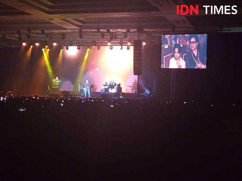 Noah & ibu BCL di Romantic Valentine Concert with Ronan Keating di Pullman Jakarta. 29 Februari 2020. IDN Times/Febriyanti Revitasari