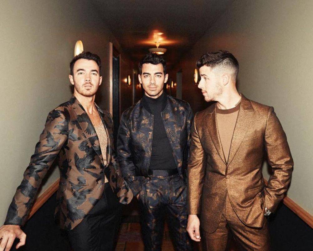 instagram.com/joejonas