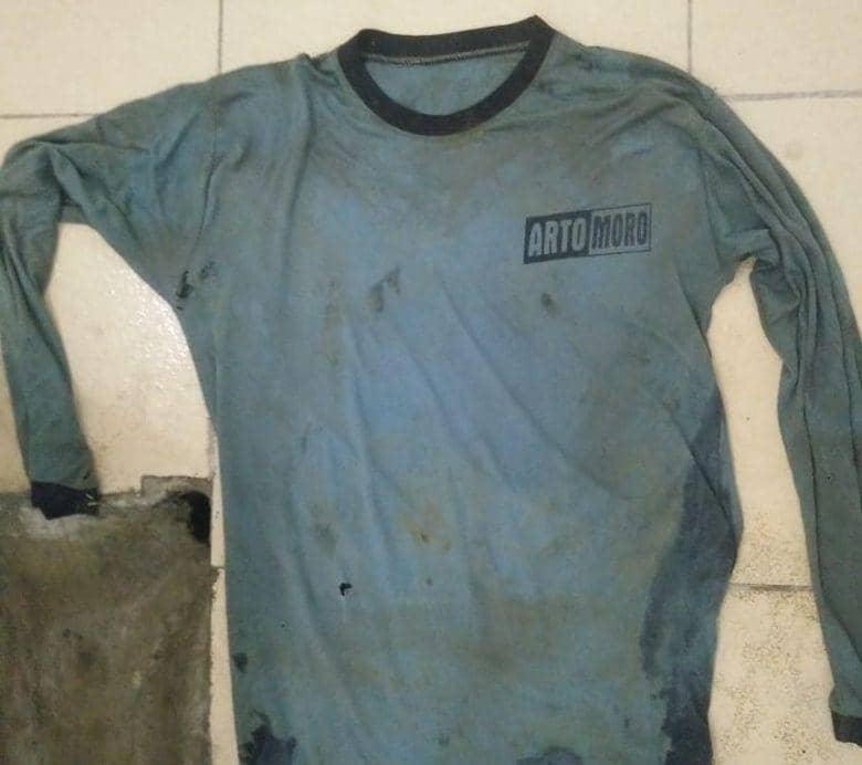 Kaos lengan panjang milik korban. IDN Times/Istimewa