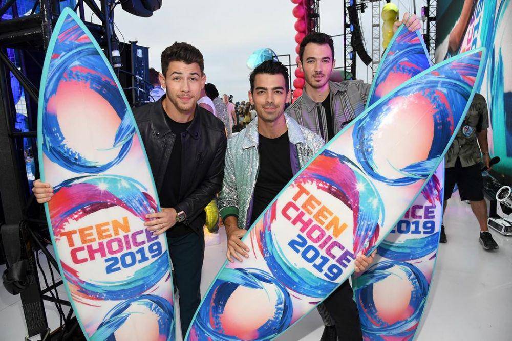 instagram.com/joejonas