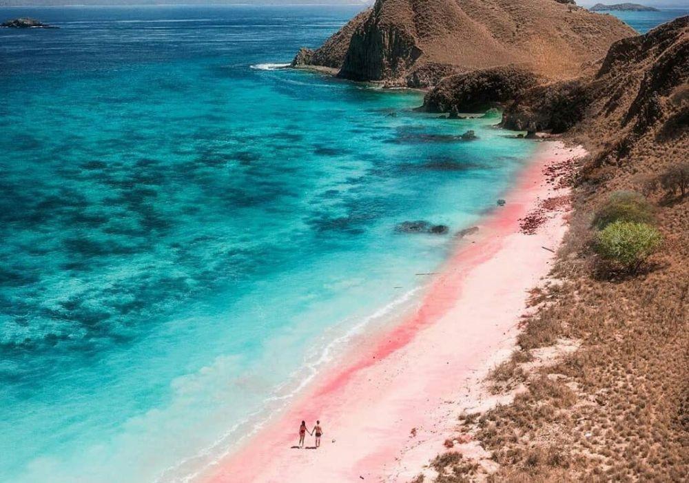 Informasi Lokasi, Rute, dan Tips Liburan ke Pantai Pink di Lombok