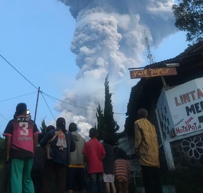 Gunung Merapi Erupsi, Solo, Boyolali, dan Sekitarnya Dilanda Hujan Abu