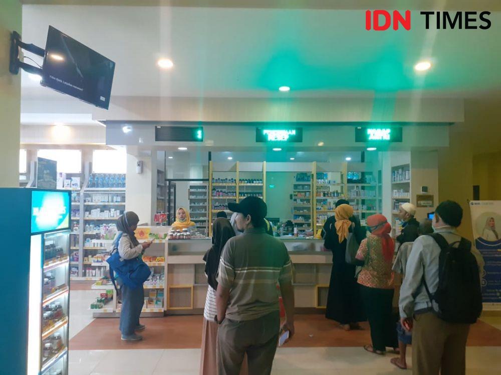 Imbas Virus Corona, Warga Depok Borong Masker dan Vitamin!
