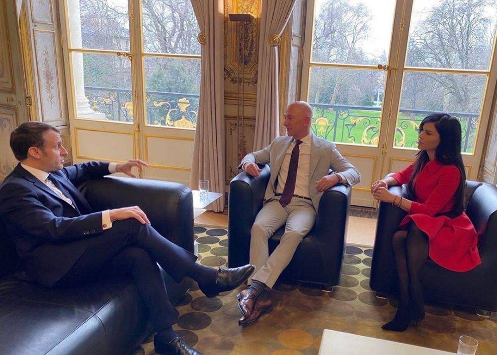 Bos Amazon sekaligus orang terkaya di dunia Jeff Bezos sedang bertemu dengan Presiden Prancis Emmanuel Macron di Paris, Prancis. instagram.com/jeffbezos