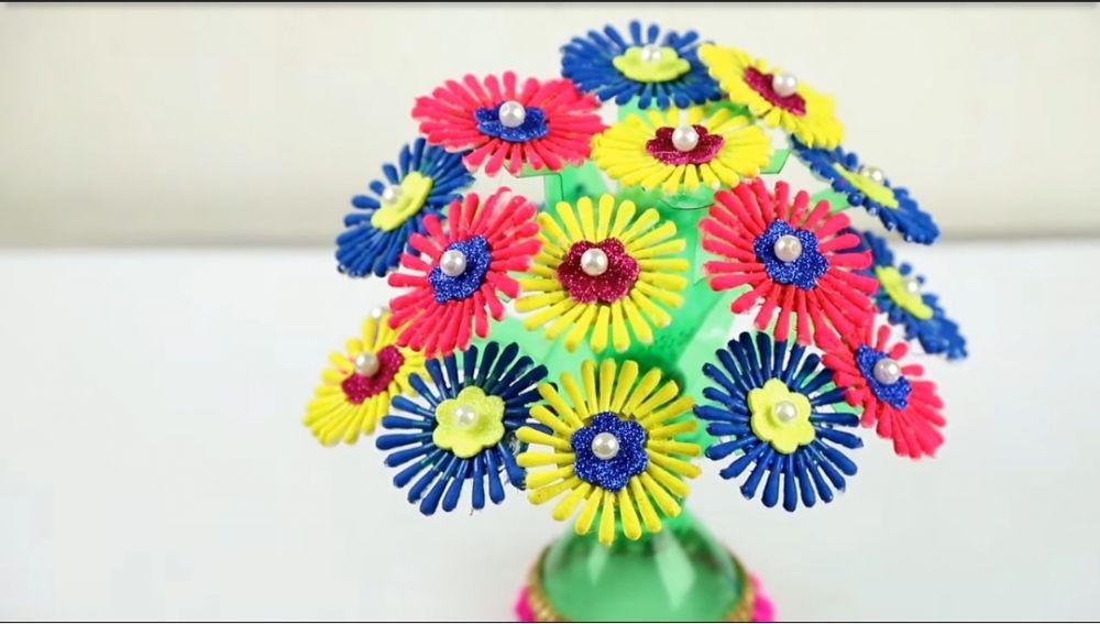 Langkah Mudah Membuat Bunga dari Cotton Bud dan Botol Plastik