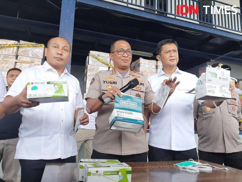 Gudang Yang Diduga Menimbun Masker di Tangerang