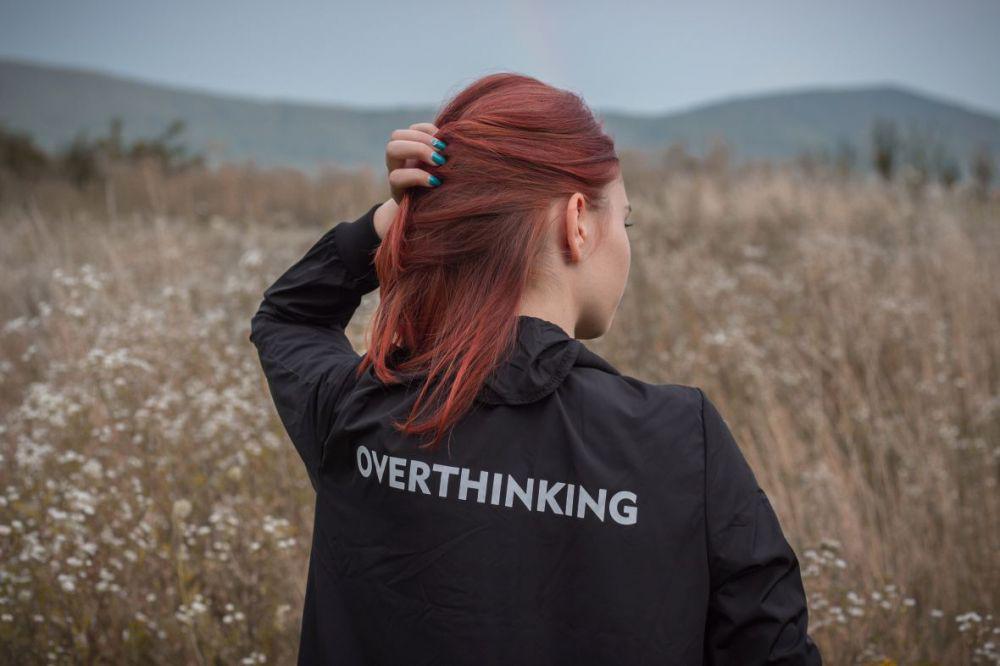 Suka Overthinking? Ikuti  5 Tips Ini yang Mungkin Berguna Buat Kamu