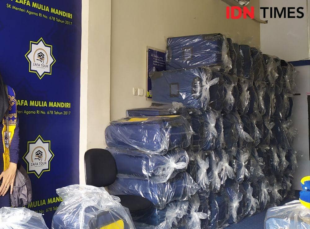 Ilustrasi agen travel umrah di Palembang (IDN Times/Feny Maulia Agustin)