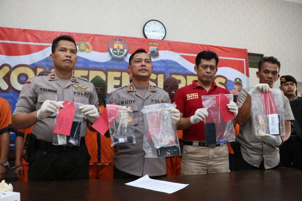 Seorang Pengedar dan Enam Pemakai Narkoba di Kebumen Diringkus
