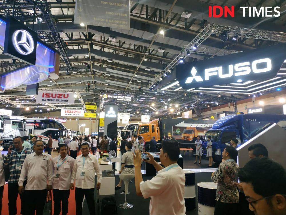 Pameran mobil niaga GIICOMVEC 2020 (IDN Times/Dwi Agustiar)