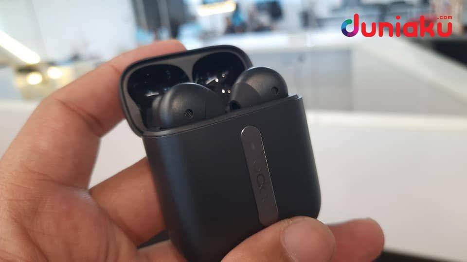 Operasi case Oppo Enco Free. duniaku.com/Adhitya Daniel